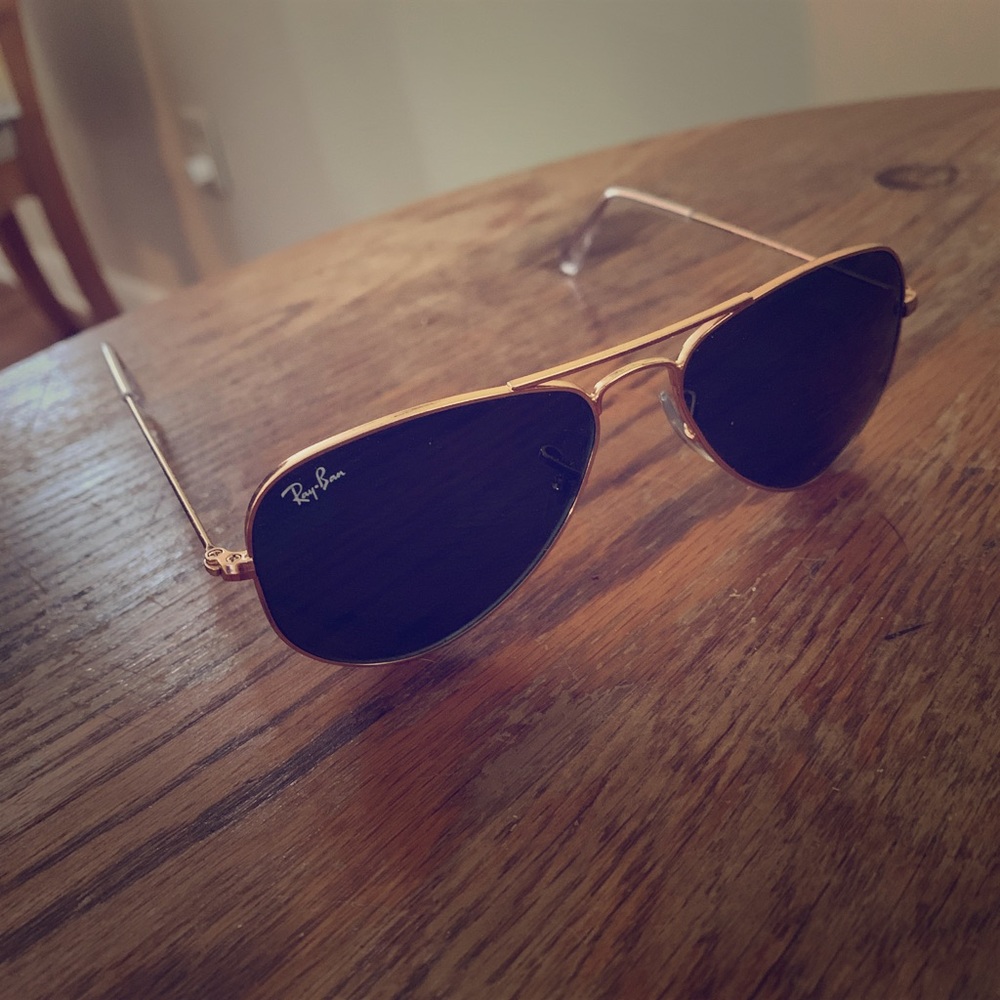 Ray-ban aviator style sunglasses